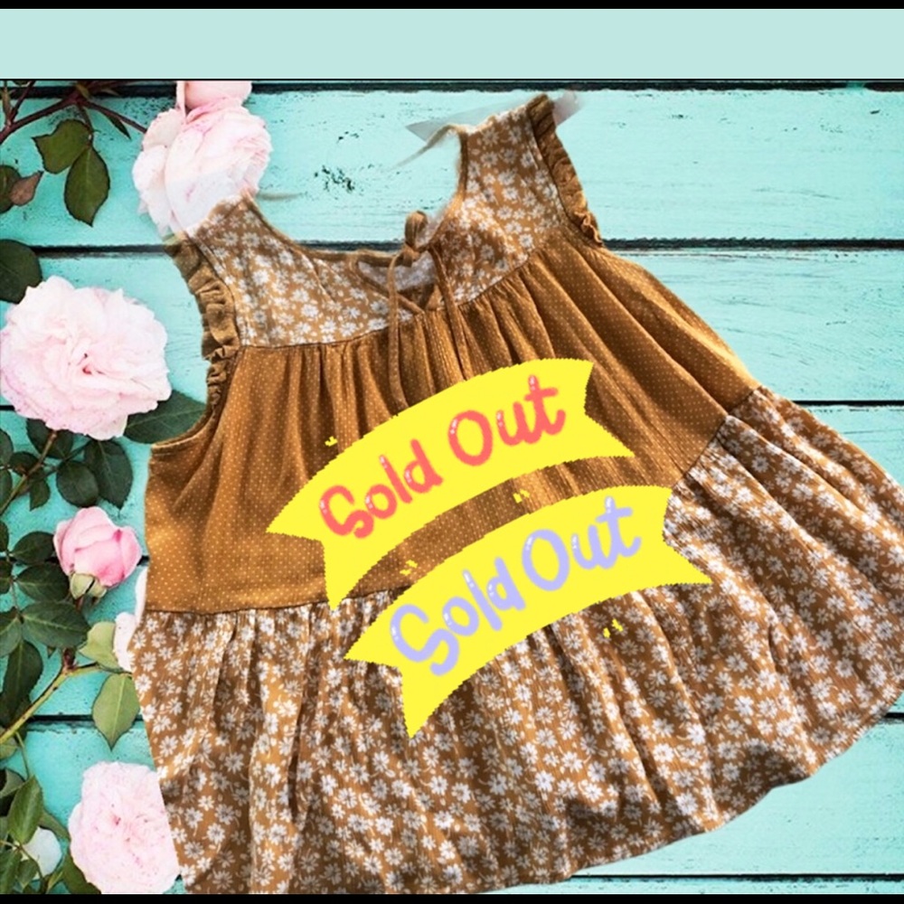 SOLD ✅Yellow floral top